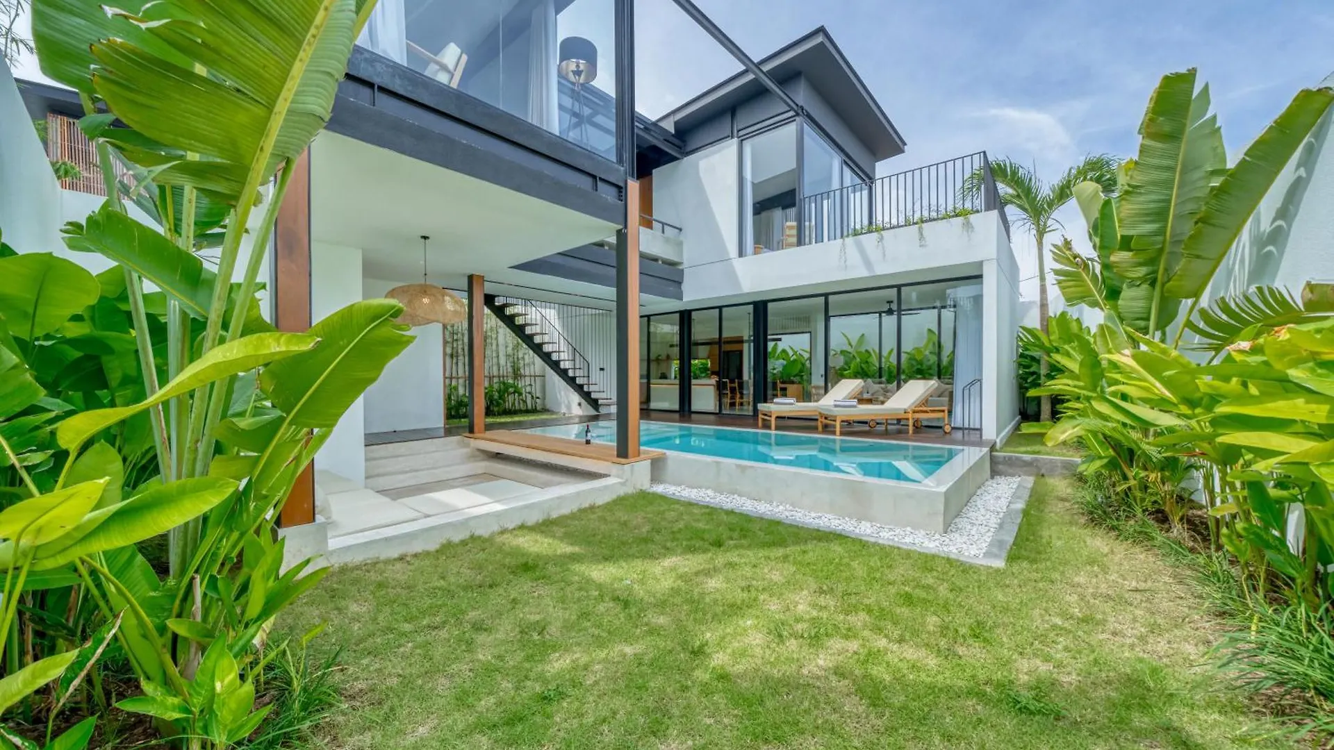 Luxury Industrial-Style 2Br Villa Kirma 2 Near The Beach Canggu  0*, Canggu (Bali)
