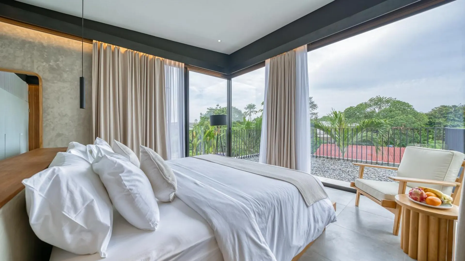 Luxury Industrial-Style 2Br Villa Kirma 2 Near The Beach Canggu