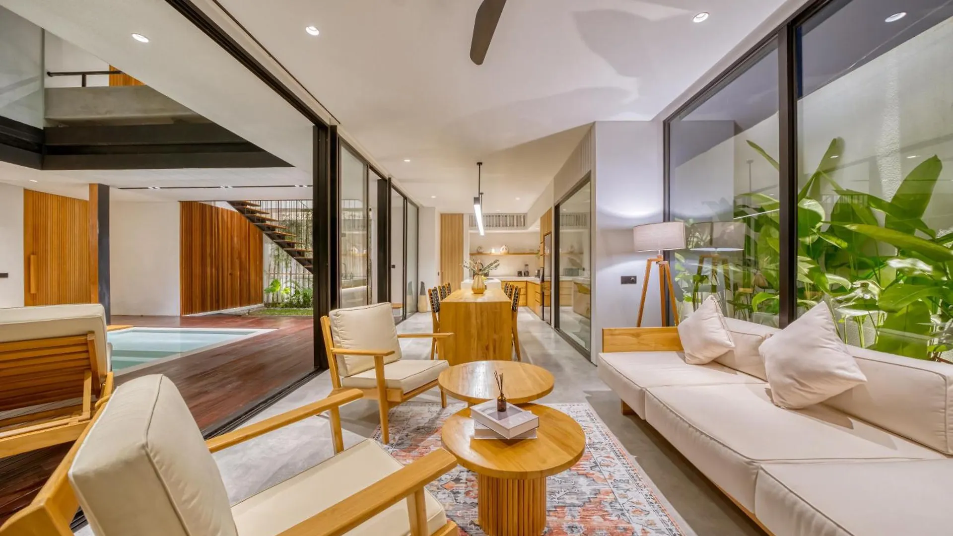 Luxury Industrial-Style 2Br Villa Kirma Near The Beach Canggu  Canggu (Bali)