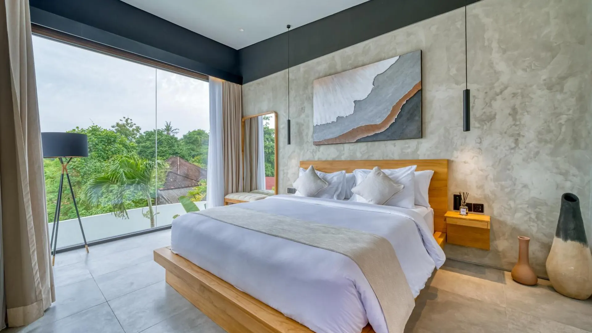 Luxury Industrial-Style 2Br Villa Kirma Near The Beach Canggu
