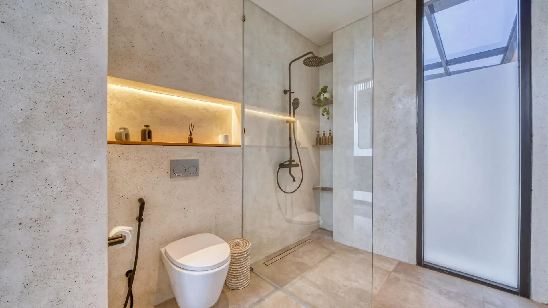 Luxury Industrial-Style 2Br Villa Kirma Near The Beach Canggu  0*, Canggu (Bali) Indonesia