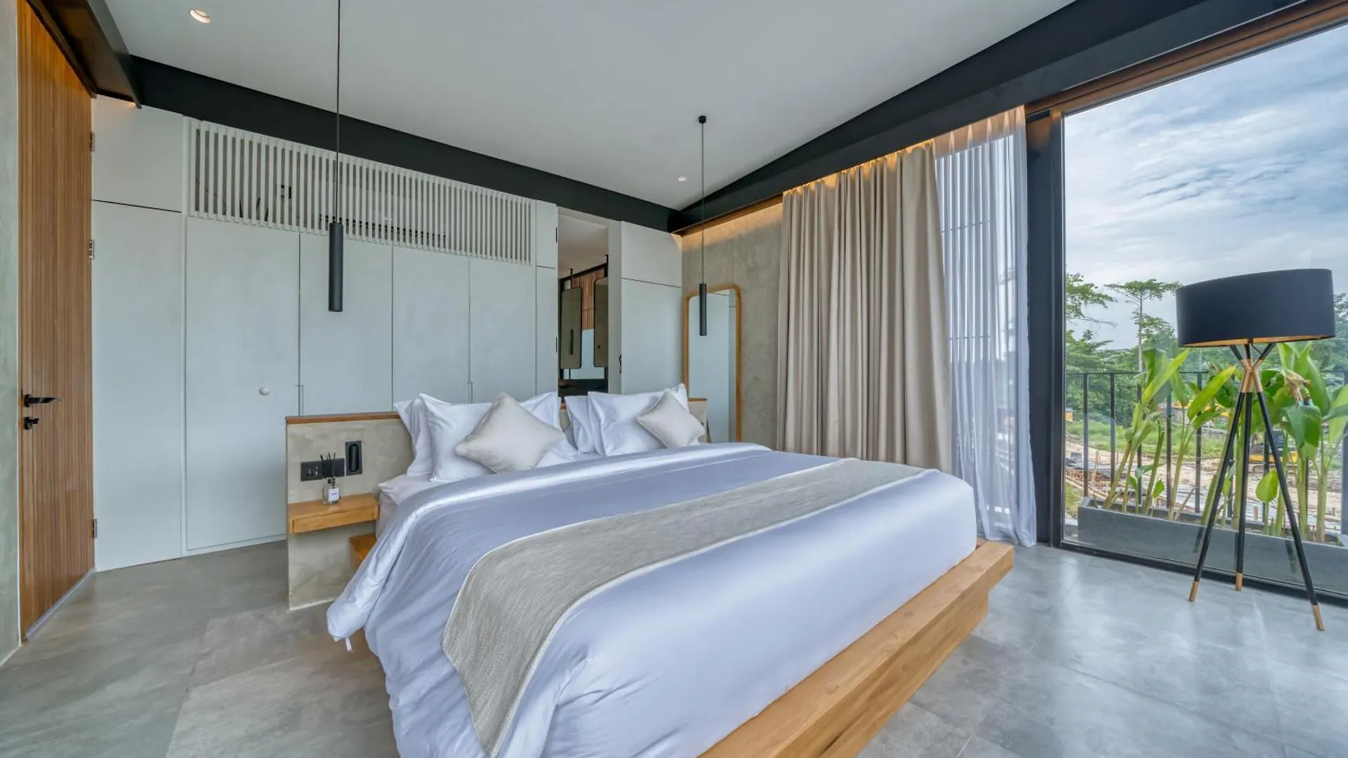 Luxury Industrial-Style 2Br Villa Kirma Near The Beach Canggu  Indonesia